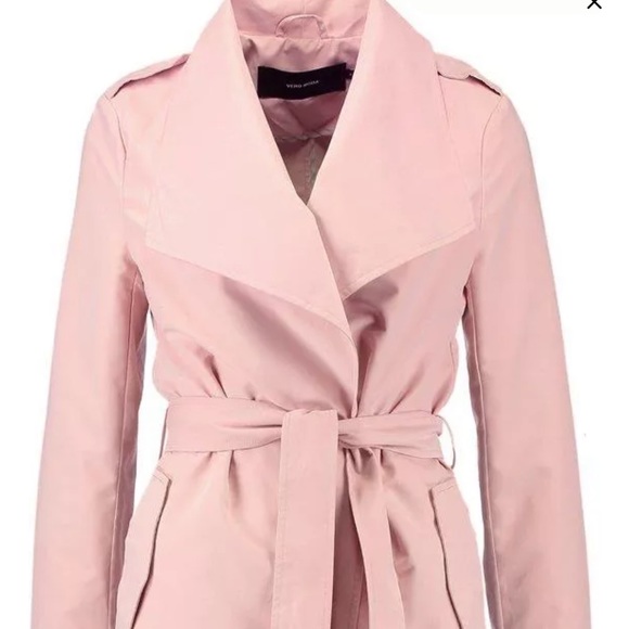 Vero Moda 3/4 jacket with waist tie. - Picture 1 of 2